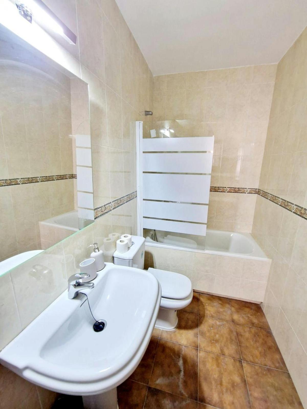 Estudio A 4 Min Andando De La Playa - Apartment Benalmadena